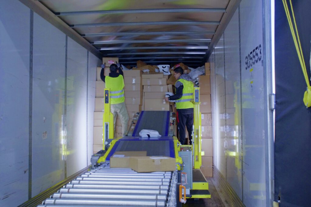 Container-Entladeautomatisierung