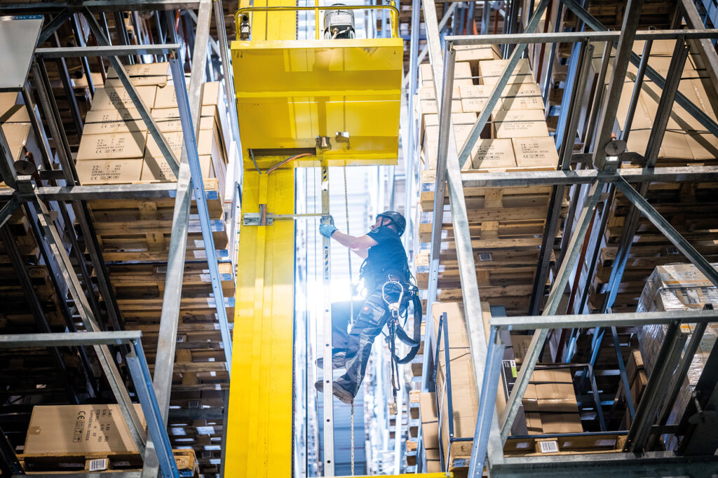 Service für Regalbediengeräte und Fördertechnik
